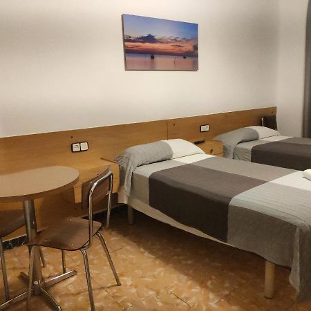 Fonda Ca La Maria Hotel Avinyo Luaran gambar