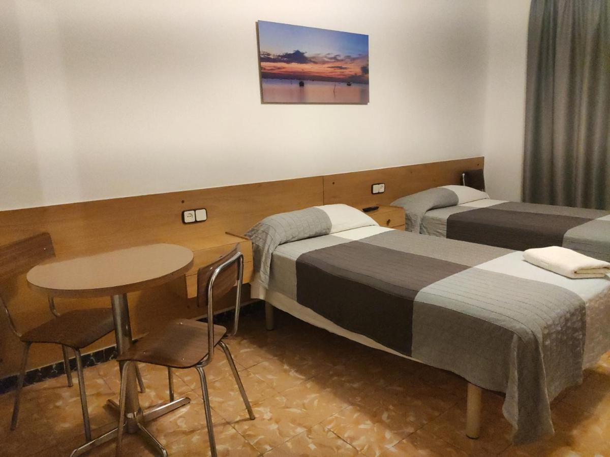 Fonda Ca La Maria Hotel Avinyo Luaran gambar